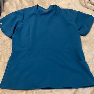 Figs Aburi scrub top